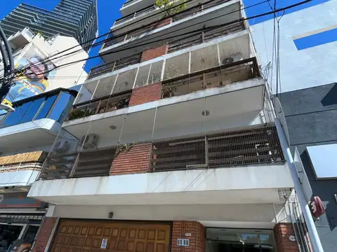 Av. Libertador al 7400 (e/Larralde y Núñez)