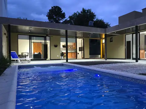 CASA - QUINCHO - PILETA A ESTRENAR CONCORDIA E.RIOS