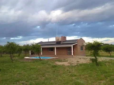 Casa en venta con pileta en Cortaderas San Luis