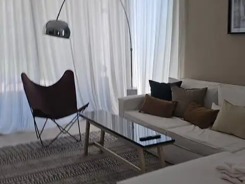 Casa 5 ambientes con 4 baños