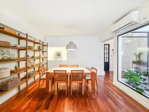 Casa en Alquiler con 1 cochera