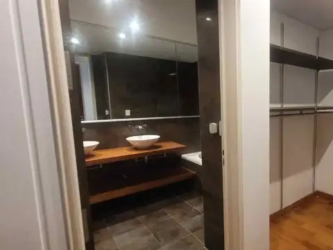 Departamento en Alquiler con 1 cocheras