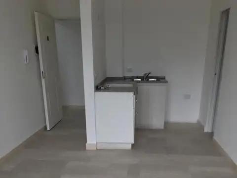 Departamento dos ambientes. A estrenar. Con cochera