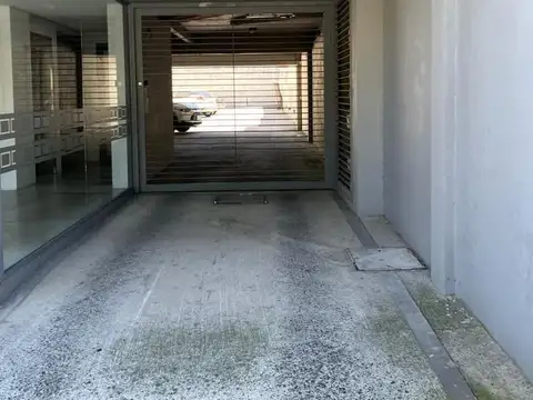 VENTA COCHERA CUBIERTA EN VILLA DEVOTO