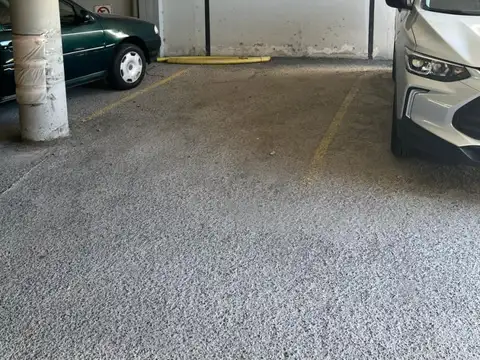 Cochera en Venta Fija