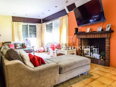 Preciosa casa en Barrio cerrado Las Lajas