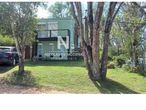 Venta Casa 3 dormitorios y piscina en a 100 mts de la playa en Balneario Buenos Aires