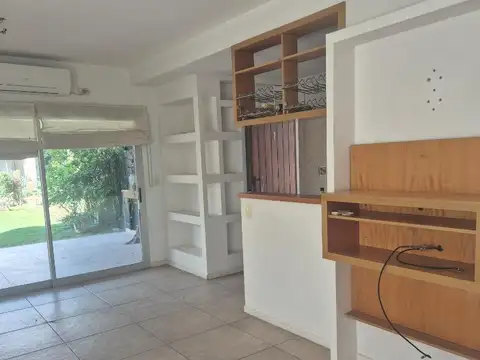 Dormi con cochera a refaccionar