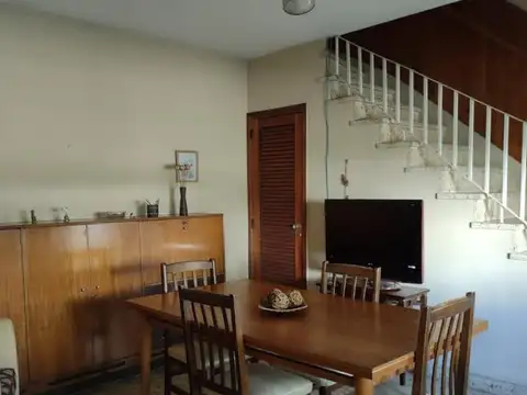Depto Tipo Casa en Venta de 3 ambientes