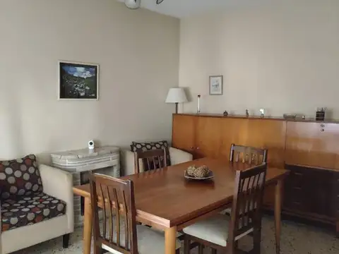 Depto Tipo Casa 3 ambientes con 2 baños