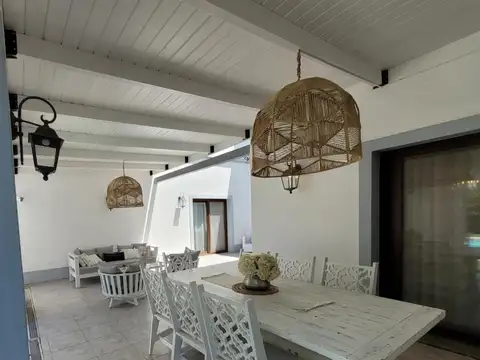 Casa en Venta al Oeste
