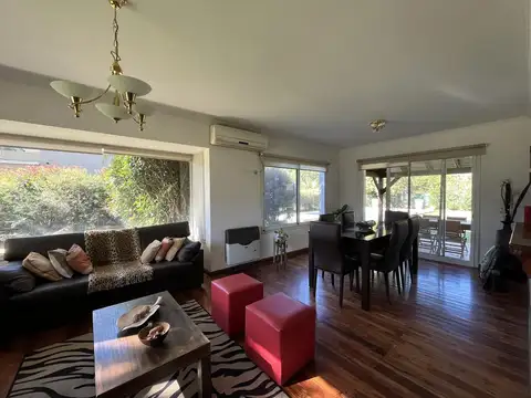 Casa 3 ambientes con 2 baños