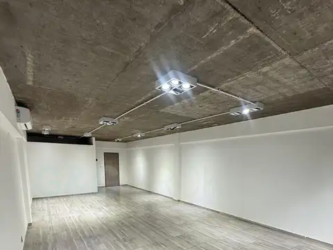 Oficina en Alquiler en Barrio Parque Leloir, USD 750