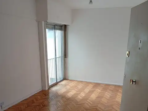 Muy buen  3 ambientes , super luminoso