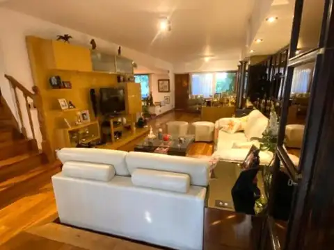 Casa en Venta en Olivos, USD 500.000