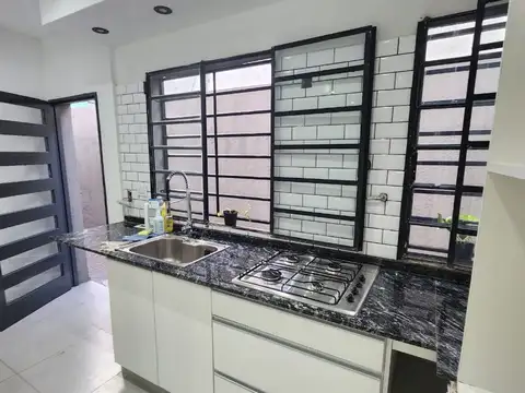 Depto Tipo Casa 3 ambientes con 1 baño