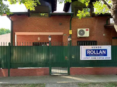 Casa 5 ambientes con 2 baños