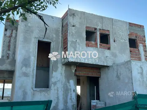 Casa en  CASA EN VENTA EN EL NAUDIR AGUAS PRIVADAS - AL AGUA - MAROTO PROPIEDADES