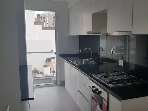 2amb en villa luro a metros del boulevard de ramón falcón