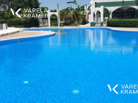 Las Brisas Country Club, Pilar