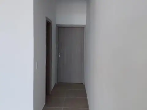 LOCAL COMERCIAL EN SOLARES MANANTIALES APTO GASTRONOMICO