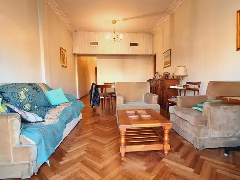 Oportunidad! Departamento de 3 dormitorios en Barrio Martín