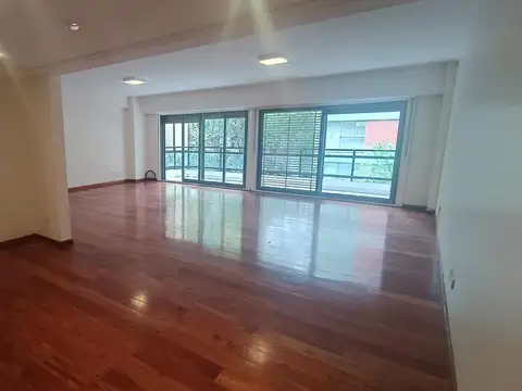 Departamento en Alquiler de 3 dormitorios