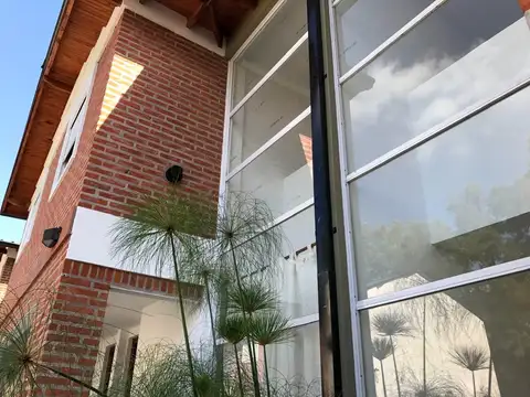 Depto Tipo Casa en Venta en City Bell, USD 133.900