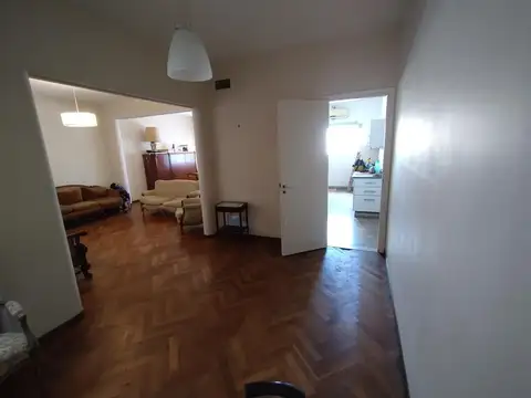 Departamento 6 ambientes con 3 baños