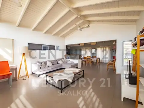 Casa en Venta con 1 cochera