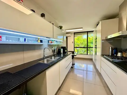 Departamento 5 ambientes con 2 baños