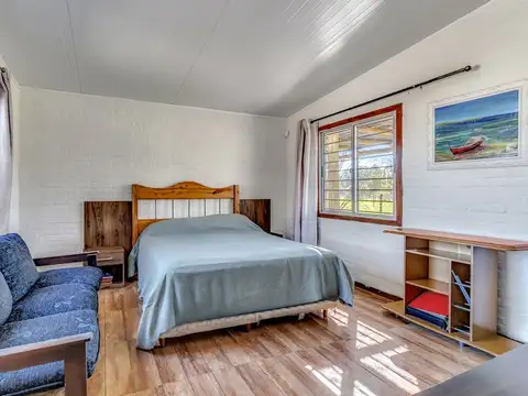 Casa 4 ambientes con 2 baños