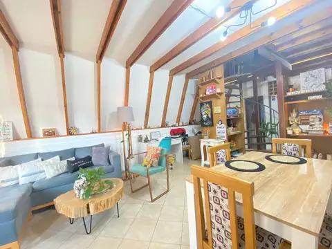 Casa en Venta con 3 cocheras