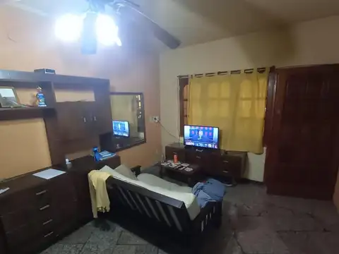 Pje Larguia 3420 – Hermosa casa de 2 plantas. Financiacion 