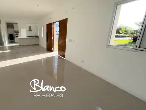 Casa en Venta en Pilar Del Este, USD 175.000