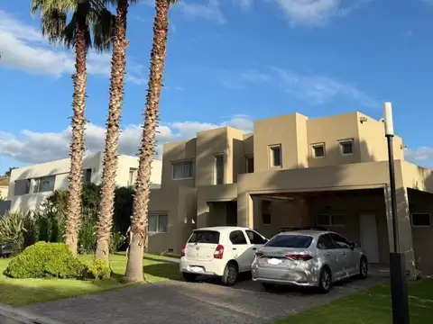 Casa en Venta en La Pradera I, USD 460.000