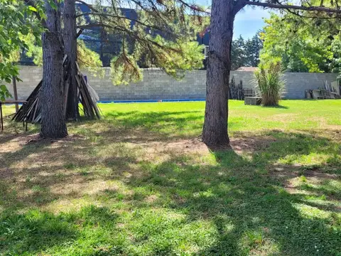 Casa en Venta con 3 cocheras