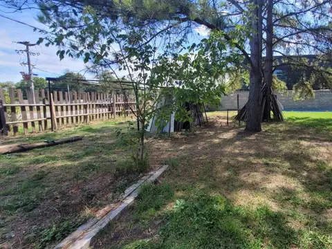 Venta Casa 4 Ambientes y Local Independiente sobre Colectora Panamericana Ramal Pilar Apto Comercial