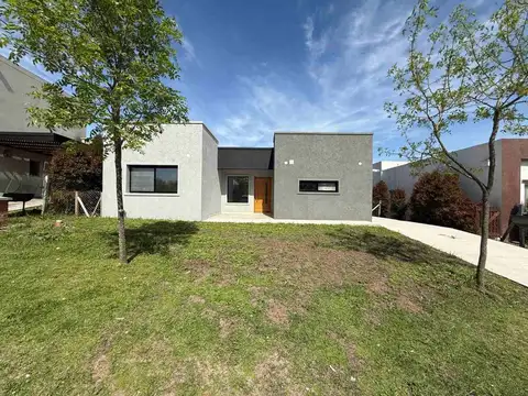 Casa en Venta en Pilar del Este - Santa Elena, USD 165.000