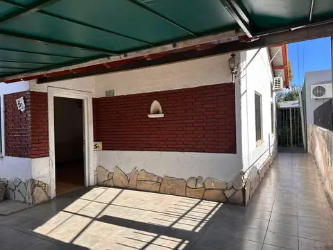 Esteban Echeverría 800