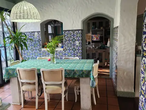 Casa 6 ambientes con 3 baños