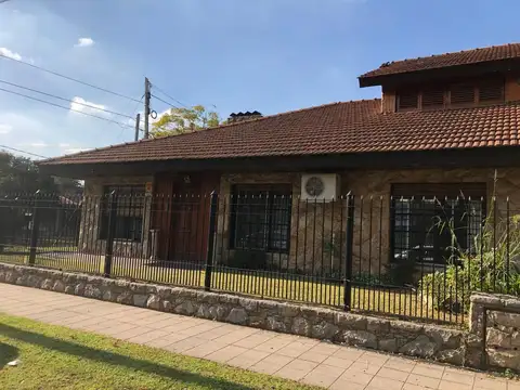 Casa en Venta en Rafael Calzada, USD 140.000