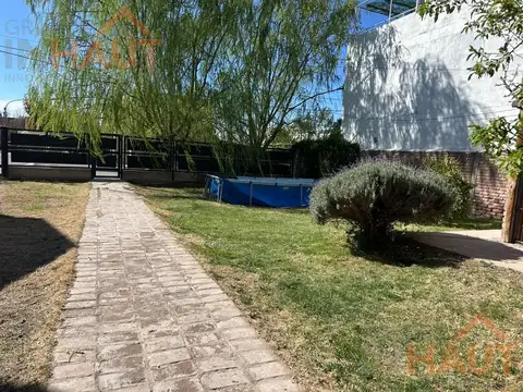 Casa en  VENTA CIPOLLETTI - LAS VIÑAS