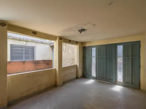 VENTA | CASA Terreno propio A RECICLAR | 4 amb. | Cochera | Patio | Parque Avellaneda