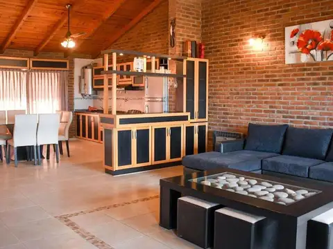 Casa con Pileta en Venta en Villa Amelia Ruta 18 Apta Credito