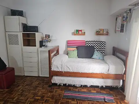 Av. Independencia 800 , Piso 1