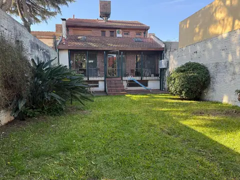 APTO CRÉDITO - Casa en Venta - Olivos, Vte. Lopez