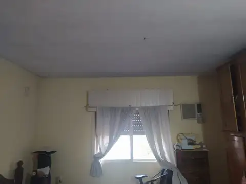 Casa en dos pisos en Merlo