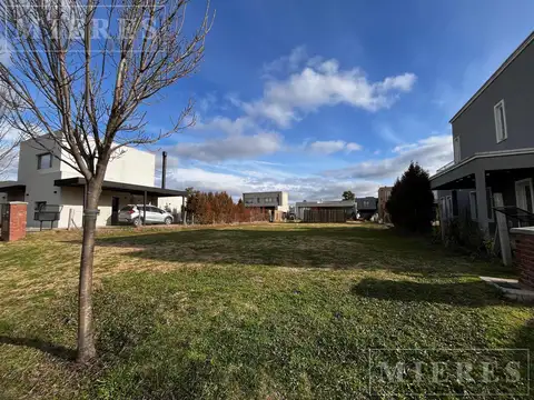 Lote de 477m2 en venta en Santo Tomás, Pilar