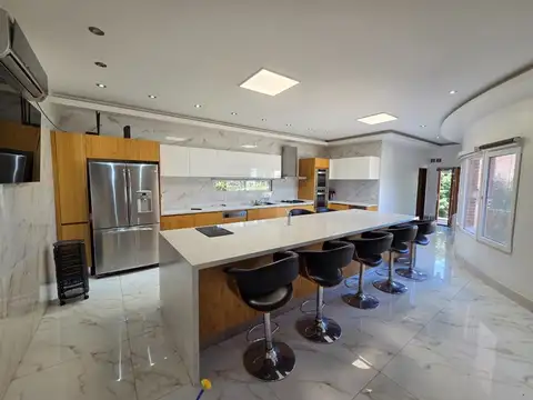 Casa en Alquiler en Monet Barrio Privado, USD 3.500